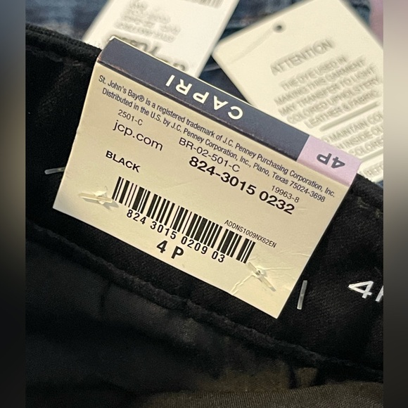 St. John’s Bay black capris - Picture 2 of 5